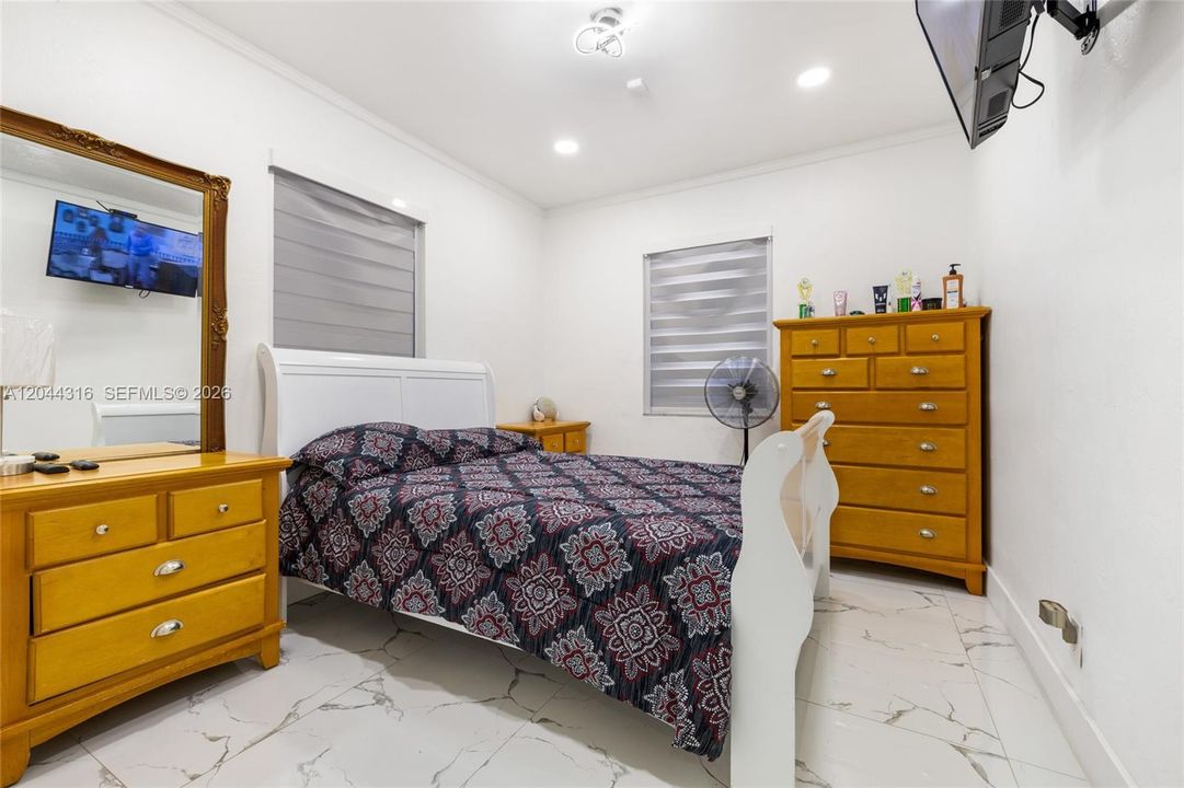 En Venta: $849,900 (3 camas, 2 baños, 1535 Pies cuadrados)