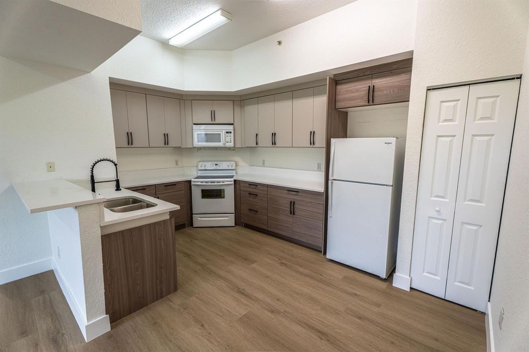 Vinyl flooring