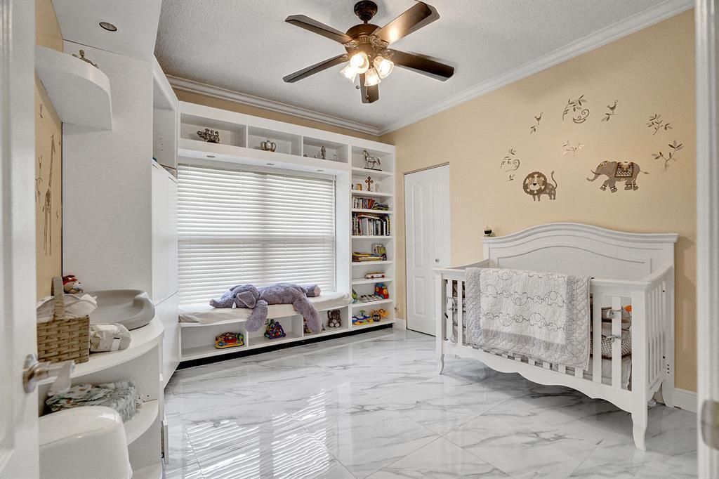 029 Bed