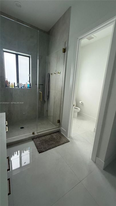 В аренду: $3,500 (3 спален, 2 ванн, 2000 Квадратных фут)