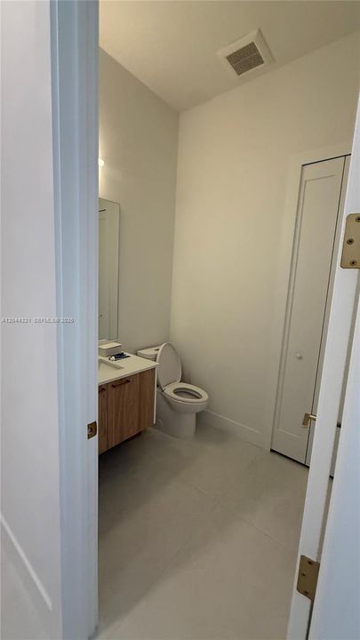 В аренду: $3,500 (3 спален, 2 ванн, 2000 Квадратных фут)