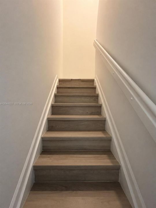 В аренду: $3,400 (3 спален, 2 ванн, 1712 Квадратных фут)
