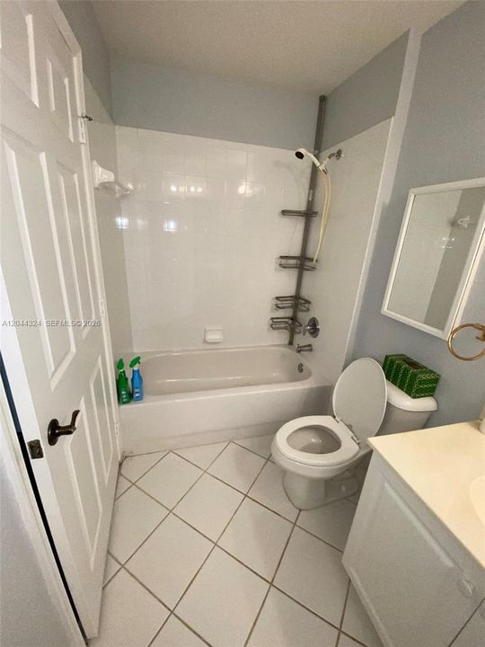 В аренду: $1,900 (1 спален, 1 ванн, 718 Квадратных фут)