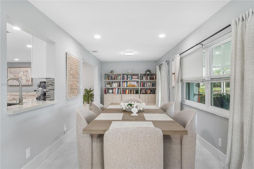 На продажу: $409,000 (2 спален, 2 ванн, 1406 Квадратных фут)