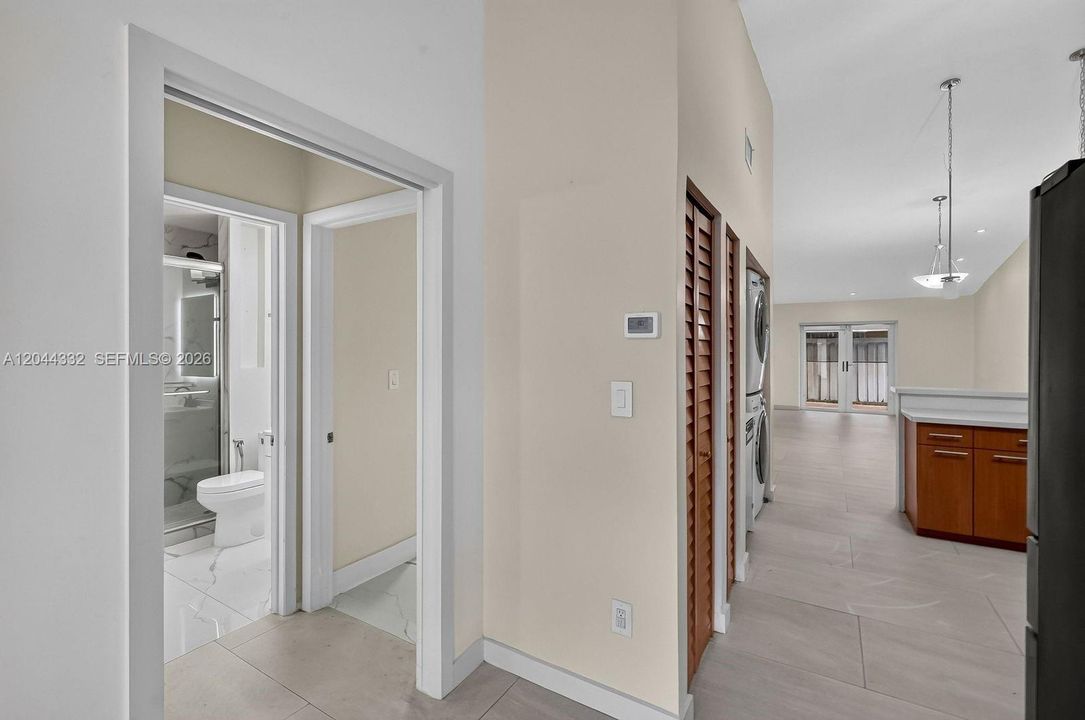 В аренду: $3,400 (3 спален, 2 ванн, 1286 Квадратных фут)