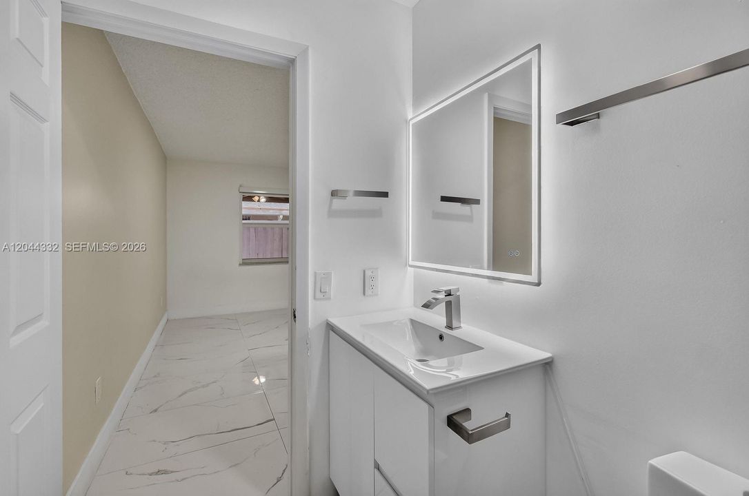 В аренду: $3,400 (3 спален, 2 ванн, 1286 Квадратных фут)