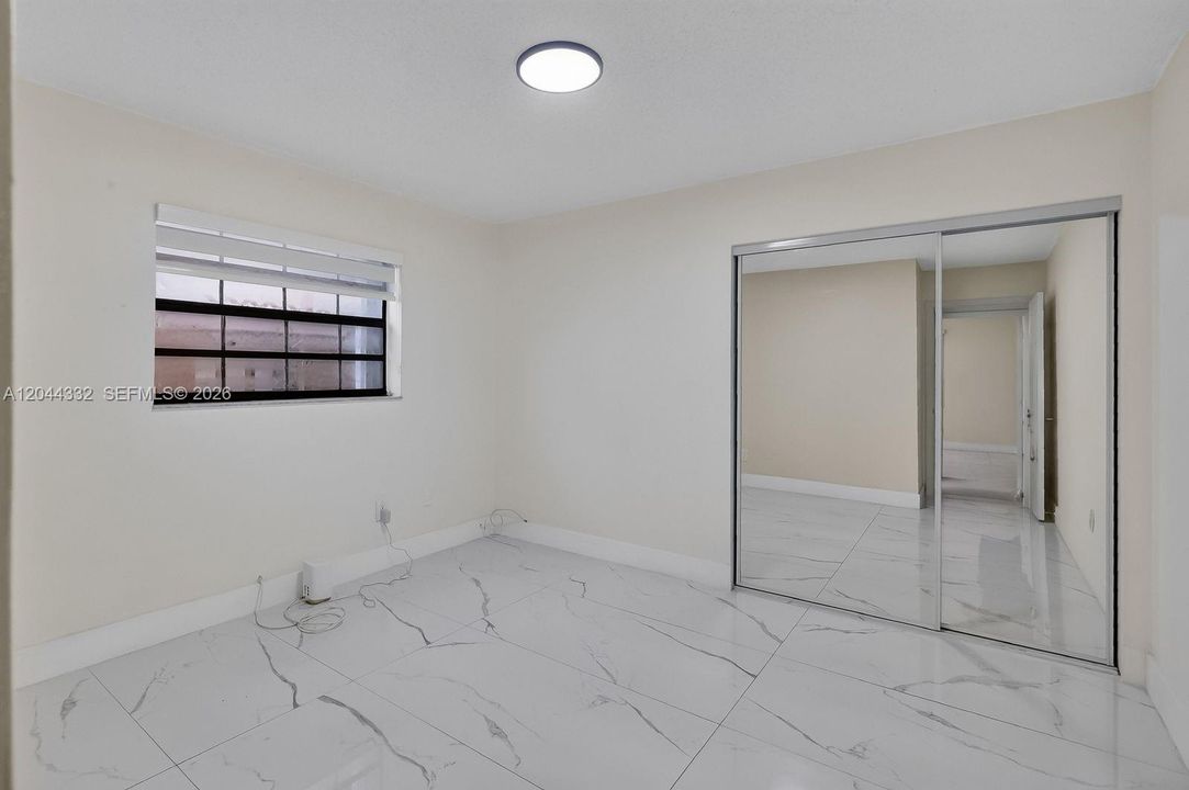 В аренду: $3,400 (3 спален, 2 ванн, 1286 Квадратных фут)