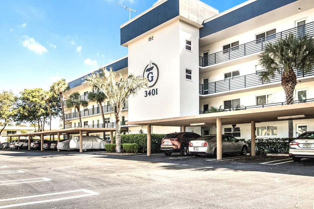 For Sale: $379 (2 beds, 2 baths, 1000 Square Feet)