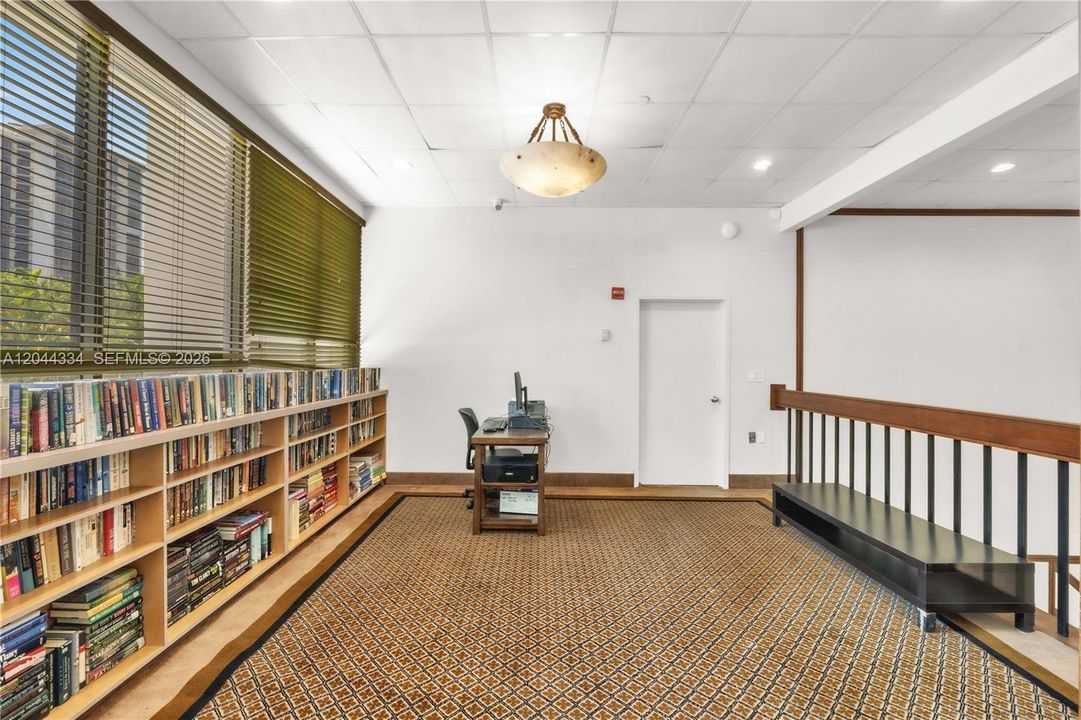 En Venta: $305,000 (2 camas, 2 baños, 1220 Pies cuadrados)
