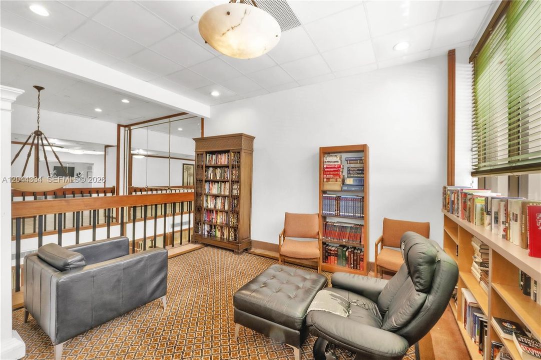 En Venta: $305,000 (2 camas, 2 baños, 1220 Pies cuadrados)