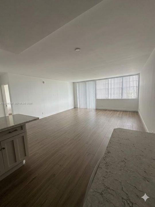 На продажу: $245,000 (1 спален, 1 ванн, 855 Квадратных фут)