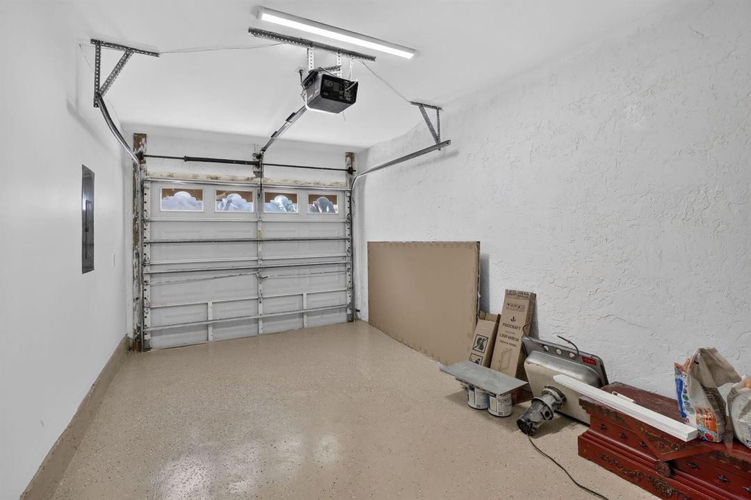 1 car garage