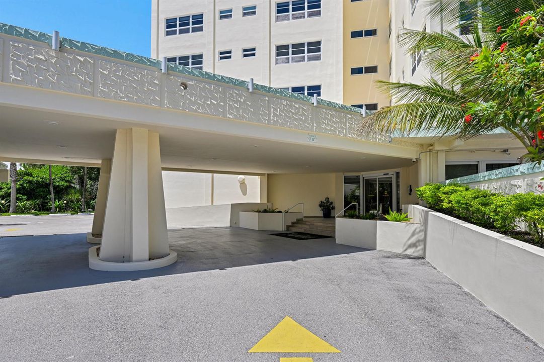 6000 N Ocean Blvd 8E 00040
