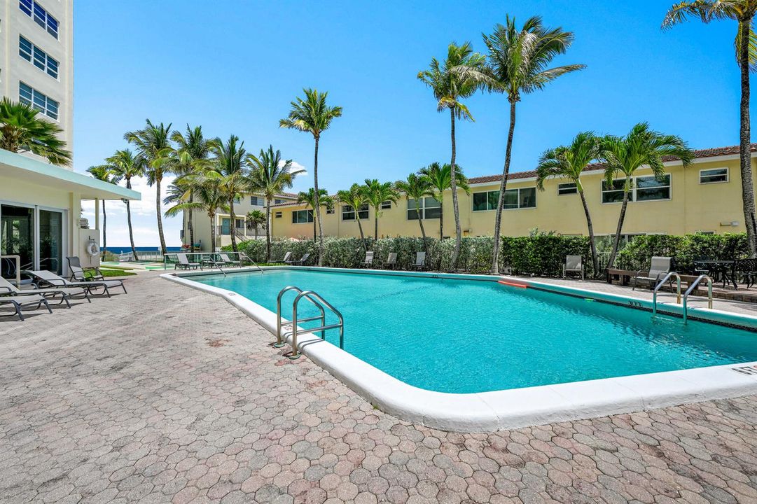 6000 N Ocean Blvd 8E 00033