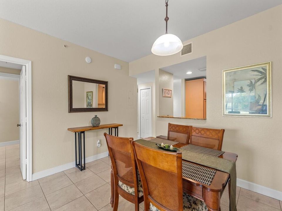 4210 Gator Trace Ave "B"