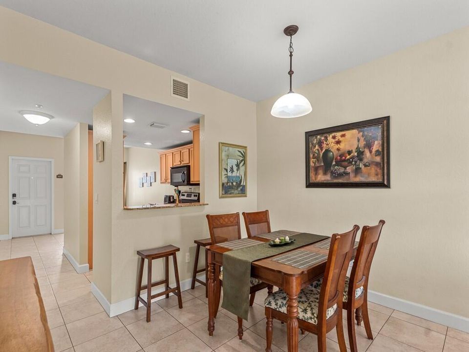 4210 Gator Trace Ave "B"