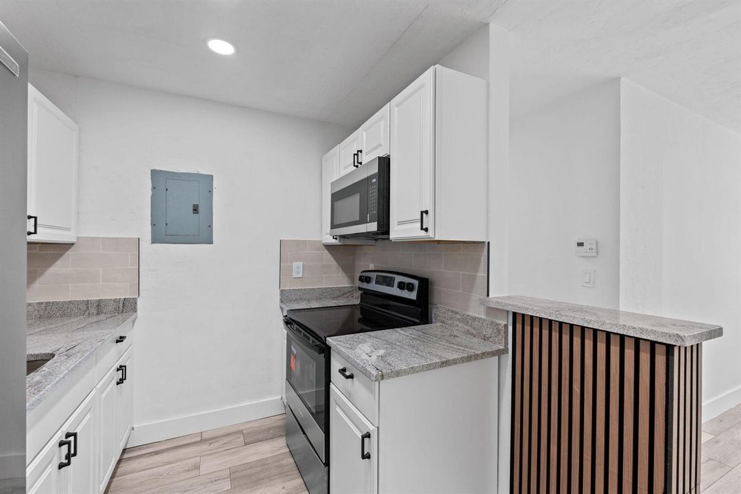 15-web-or-mls-A7409159