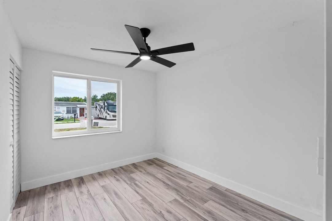 18-web-or-mls-A7409162