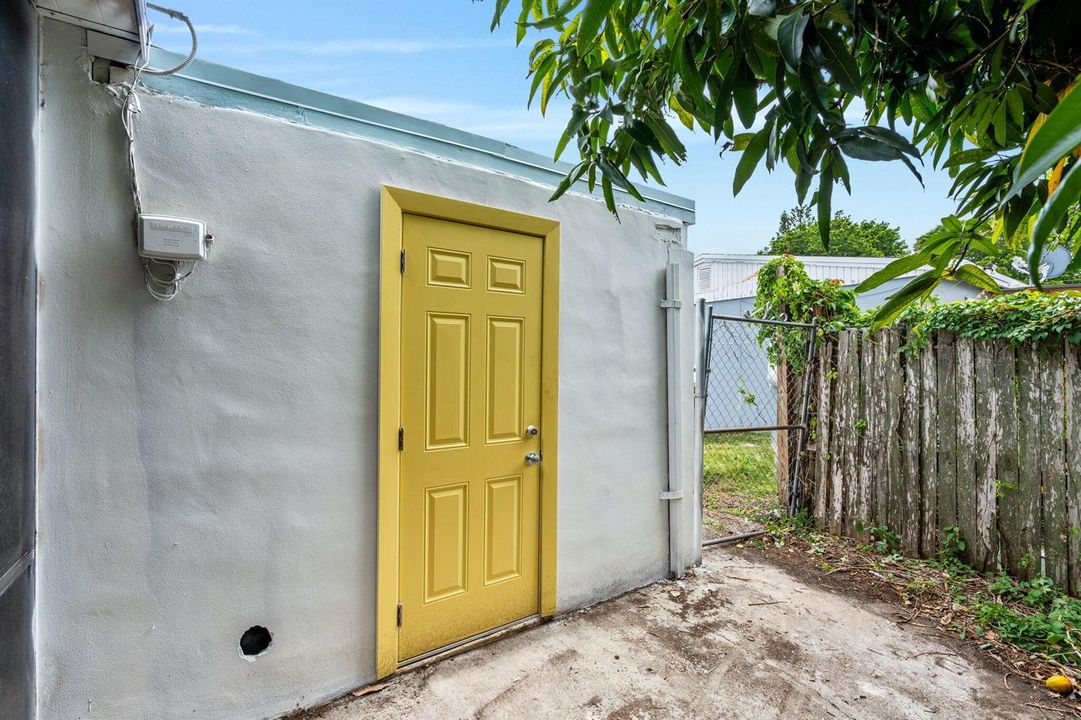27-web-or-mls-A7409209