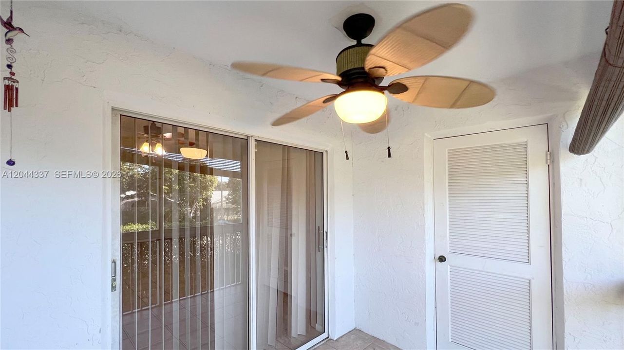 For Sale: $284,900 (2 beds, 2 baths, 1097 Square Feet)