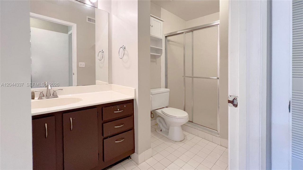 For Sale: $284,900 (2 beds, 2 baths, 1097 Square Feet)