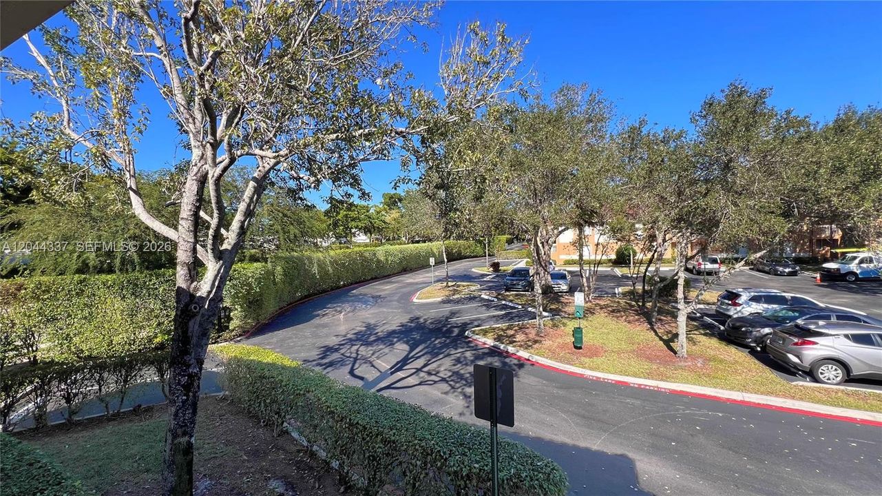 For Sale: $284,900 (2 beds, 2 baths, 1097 Square Feet)