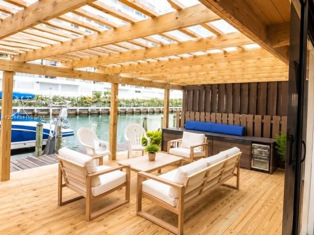 For Rent: $4,900 (2 beds, 2 baths, 1680 Square Feet)