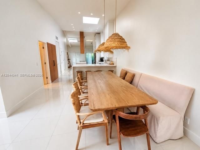 For Rent: $4,900 (2 beds, 2 baths, 1680 Square Feet)
