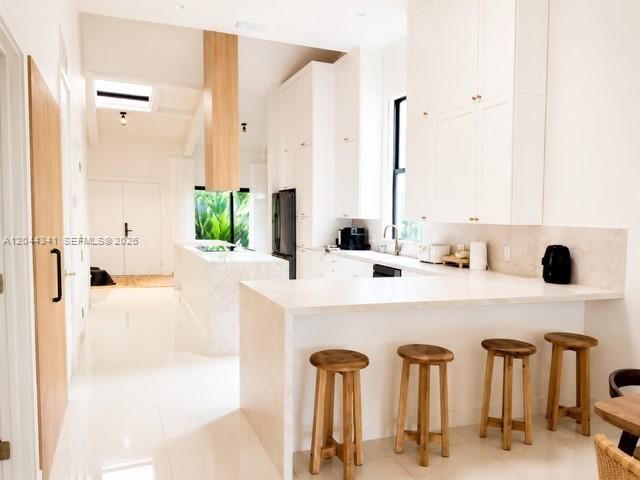 For Rent: $4,900 (2 beds, 2 baths, 1680 Square Feet)