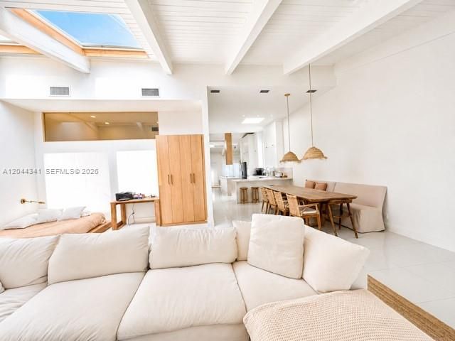 For Rent: $4,900 (2 beds, 2 baths, 1680 Square Feet)