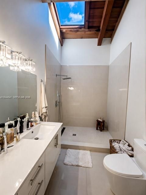 For Rent: $4,900 (2 beds, 2 baths, 1680 Square Feet)