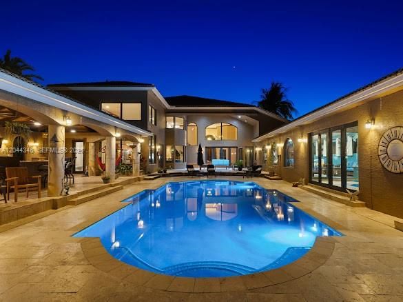 En Venta: $2,849,000 (6 camas, 5 baños, 6059 Pies cuadrados)