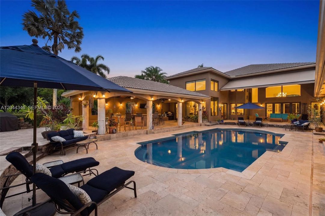 En Venta: $2,849,000 (6 camas, 5 baños, 6059 Pies cuadrados)