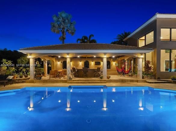 En Venta: $2,849,000 (6 camas, 5 baños, 6059 Pies cuadrados)