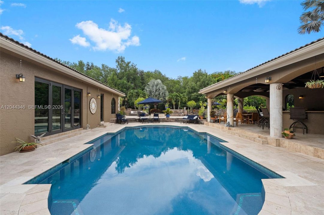 En Venta: $2,849,000 (6 camas, 5 baños, 6059 Pies cuadrados)