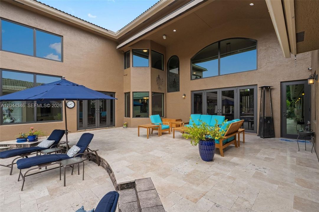 En Venta: $2,849,000 (6 camas, 5 baños, 6059 Pies cuadrados)