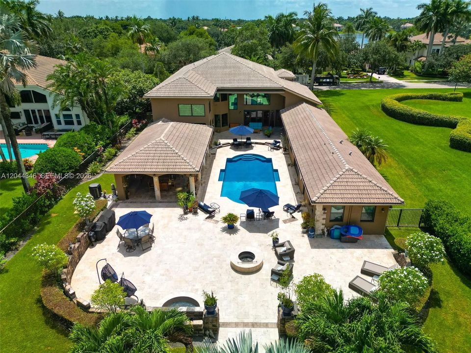 En Venta: $2,849,000 (6 camas, 5 baños, 6059 Pies cuadrados)