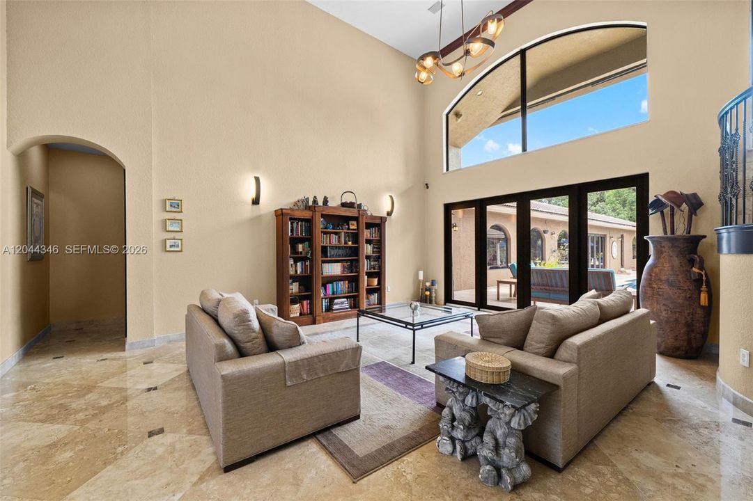 En Venta: $2,849,000 (6 camas, 5 baños, 6059 Pies cuadrados)