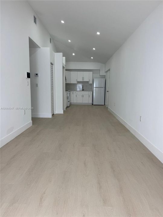 For Rent: $3,285 (3 beds, 3 baths, 1100 Square Feet)