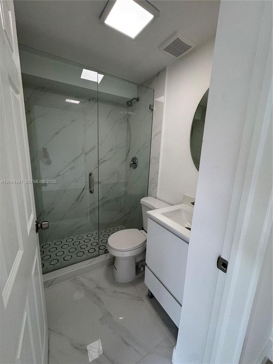For Rent: $3,285 (3 beds, 3 baths, 1100 Square Feet)