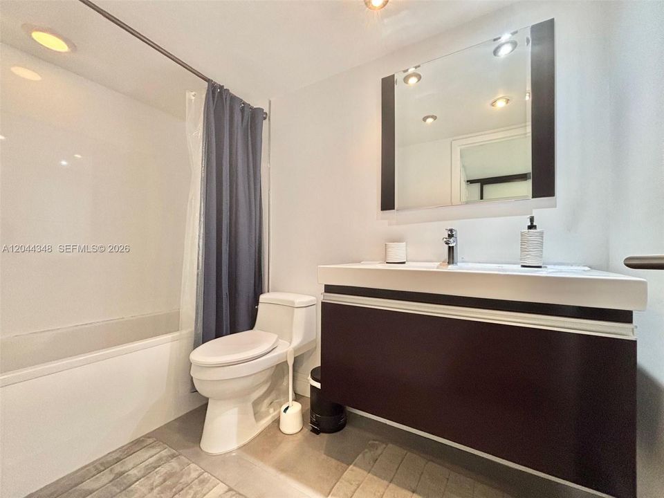 For Rent: $4,000 (2 beds, 2 baths, 1248 Square Feet)