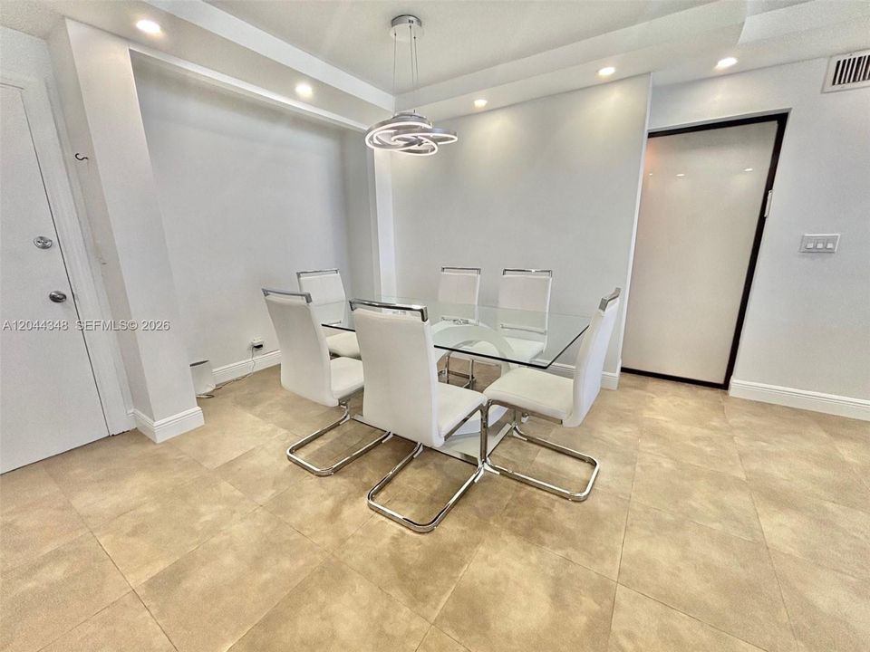 For Rent: $4,000 (2 beds, 2 baths, 1248 Square Feet)