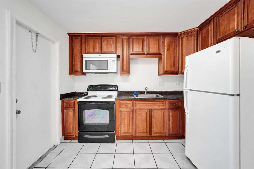 Kitchen Unit 2