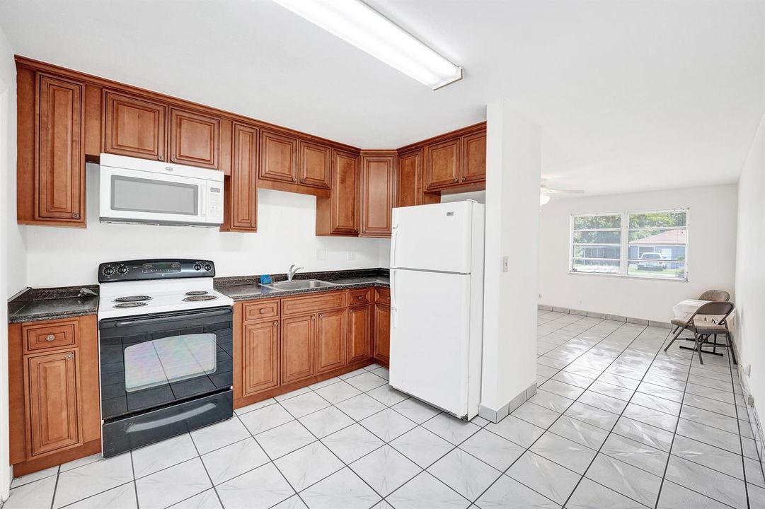 Kitchen Unit 2