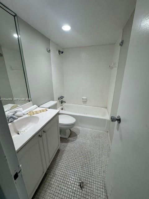 For Sale: $450,000 (2 beds, 1 baths, 1236 Square Feet)