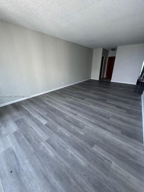 For Sale: $450,000 (2 beds, 1 baths, 1236 Square Feet)