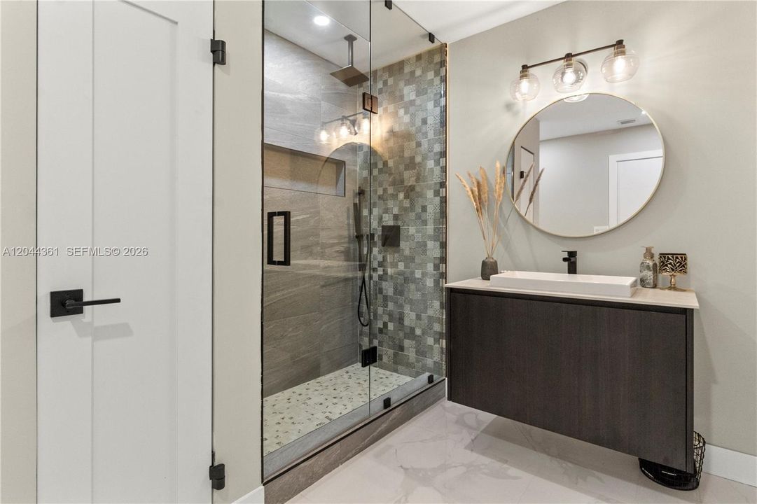 North wing bathroom #2