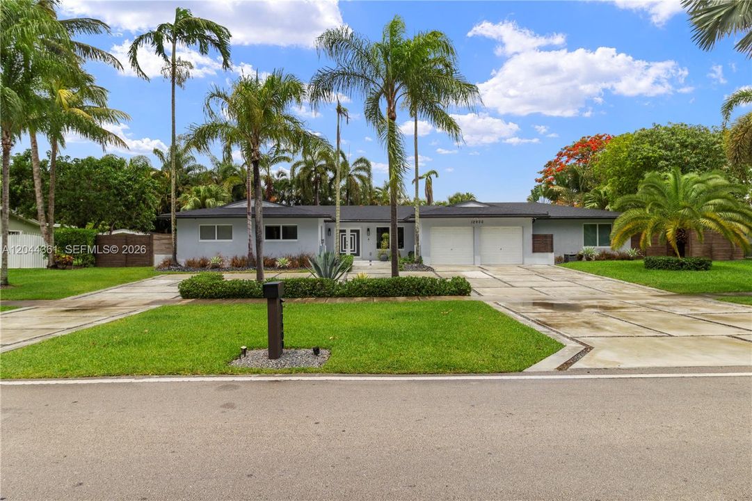 En Venta: $1,950,000 (5 camas, 4 baños, 3170 Pies cuadrados)