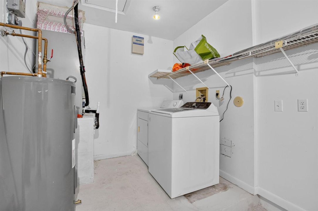 FULL SIZE WASHER/DRYER