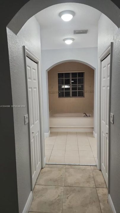 En Renta: $6,500 (5 camas, 3 baños, 3600 Pies cuadrados)